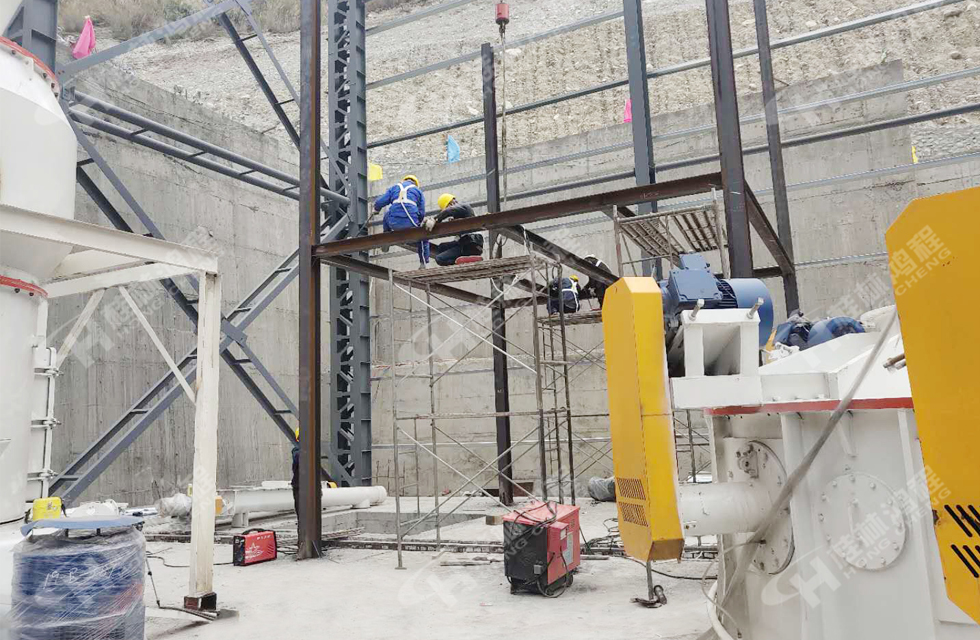 桂林鴻程助力超細立磨與大型雷蒙磨安裝工程順利竣工！