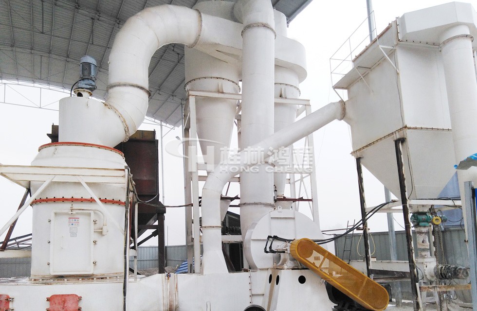 HC1900打礦石粉機(jī)器多少錢一臺 雷蒙磨粉機(jī)多少錢一臺？幾萬到幾十萬不等