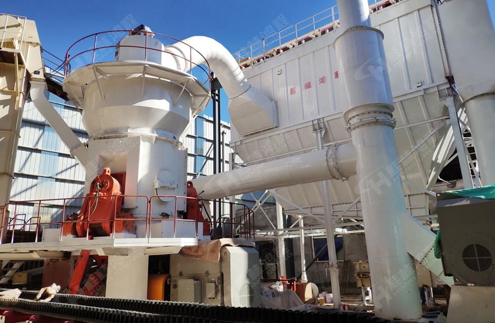 打礦石粉機(jī)器多少錢一臺？立式磨機(jī)設(shè)備-桂林鴻程HLM立式磨粉機(jī) ，價(jià)格在上百萬以上