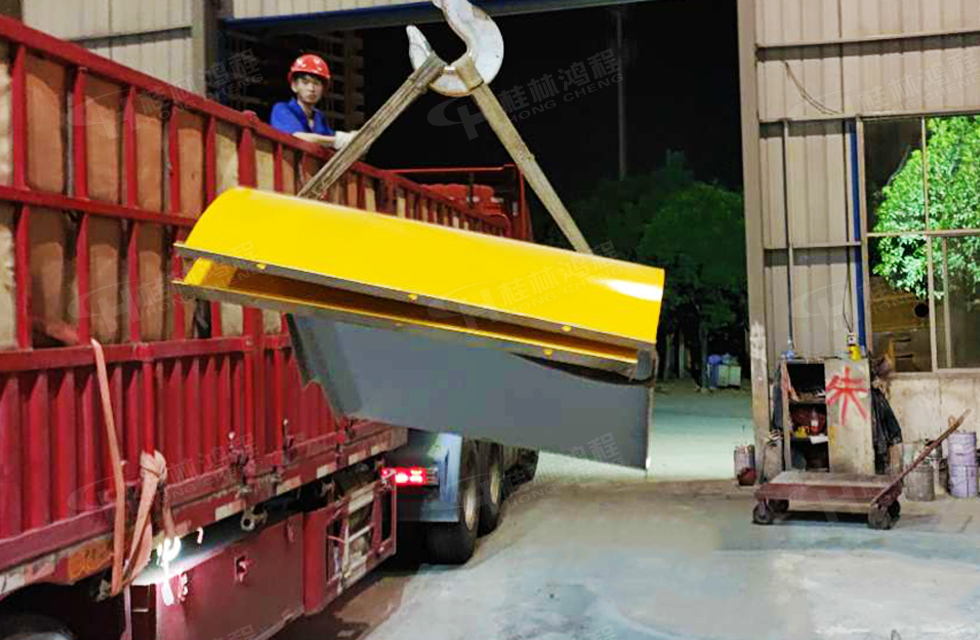 【發(fā)貨】海內(nèi)外訂單火爆，大批鴻程設(shè)備奔赴全球！